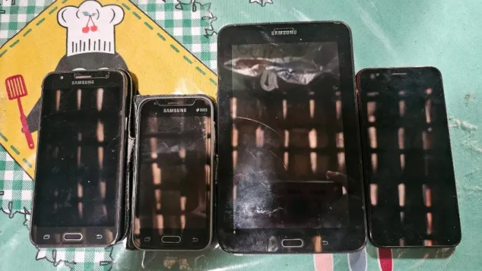 Venda de 3 celulares e um Tablet, leia a descrição!