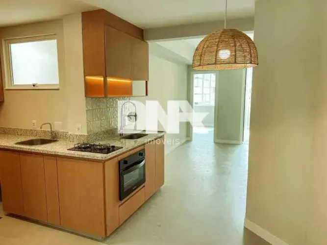 Apartamento : / Residencial / Leblon