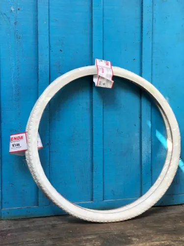 Par Pneu Aro 28 X 1.1/2 Branco Novos