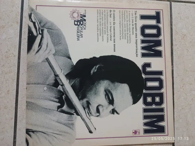 Revista Música Popular Brasileira - Tom Jobim