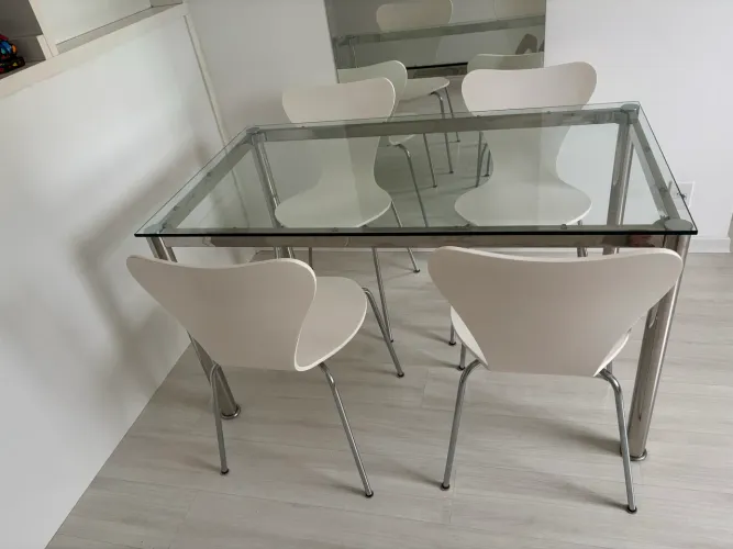 Mesa de Vidro com 4 Cadeiras - Conjunto Moderno e Elegante