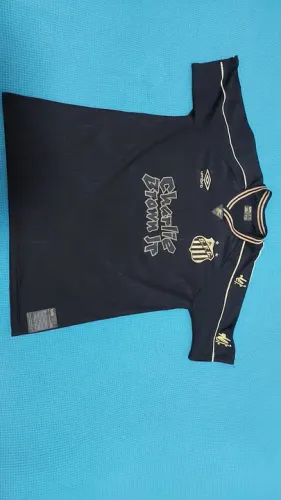 Camisa de Futebol do SANTOS FUTEBOL CLUBE Charlie Brown Jr EDIÇÃO COMEMORATIVA