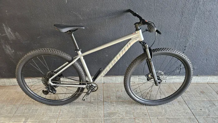 Bicicleta Specialized Rockhopper EXPERT 29 TAM. 19 (NOVA)