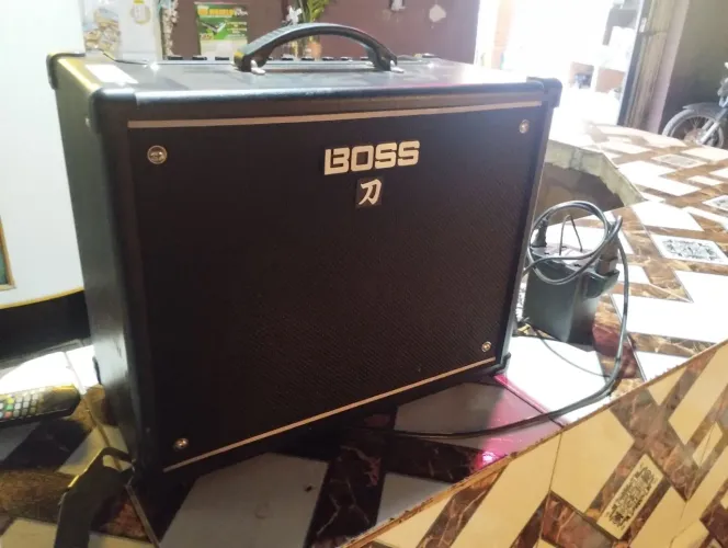 Amplificador BOSS Katana