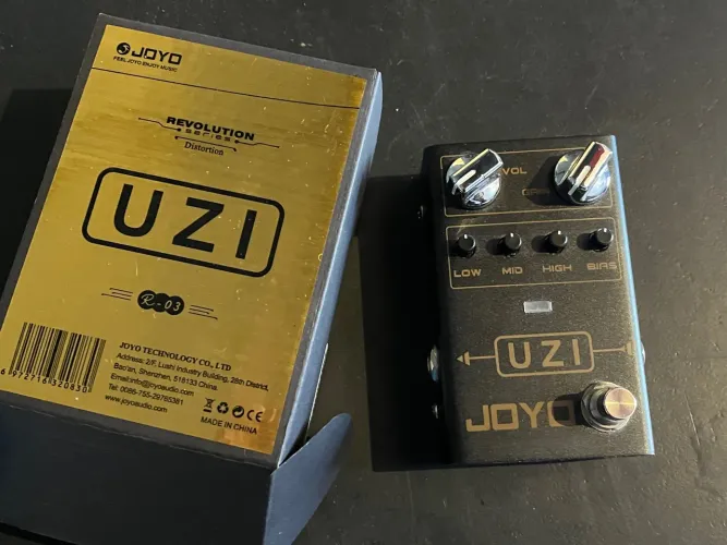 Pedal de Distorção Joyo UZI R-03 seminovo 