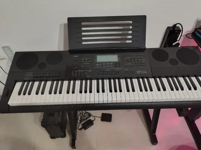 Teclado Musical Casio WK-7600 Workstation Pro + Suporte