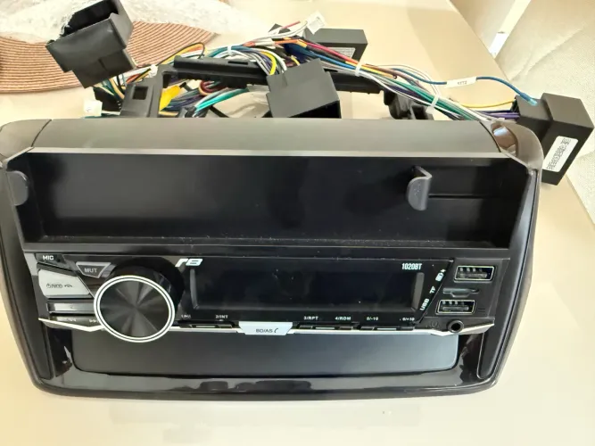 CD Player R8 1020BT automotivo 