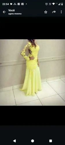 Vestido de Festa Amarelo com Detalhes em Renda