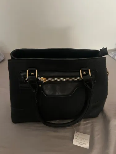 Bolsa preta nunca usada