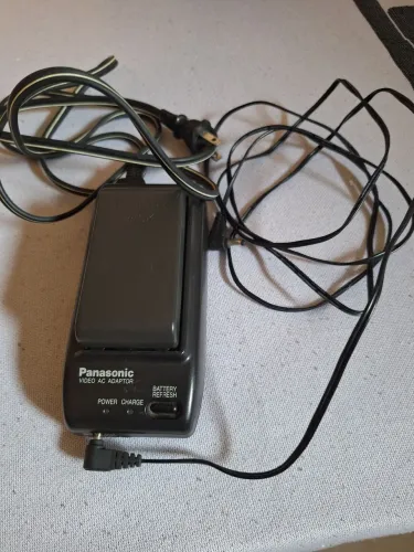 Carregador filmadora Panasonic Model No. PV-A17PN