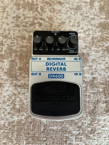 Pedal Behringer Digital Reverb Dr600