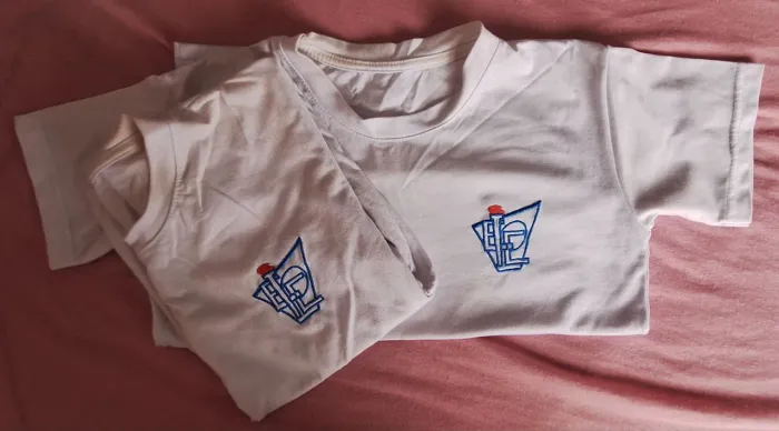 Uniforme Instituto Feminino, tam.8