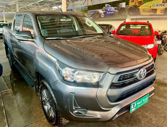 Toyota Hilux CD SR 4X4 2.8 TDI Diesel Aut. 2025