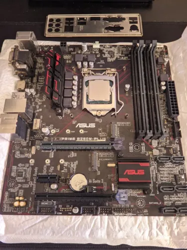 Placa Mãe B250M LGA 1151 + Intel I5 7600K