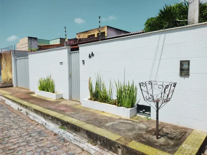 TRIO - Casa para locação com piscina em Nova Parnamirim!!!