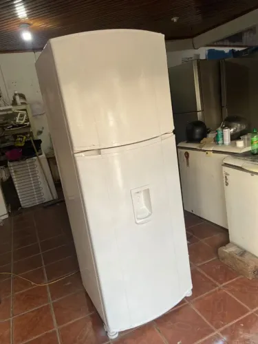 Geladeira / ENTREGA GRÁTIS 