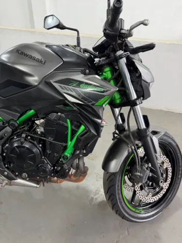 Z650 (GONCALO MOTOS)já emplacada e transferida