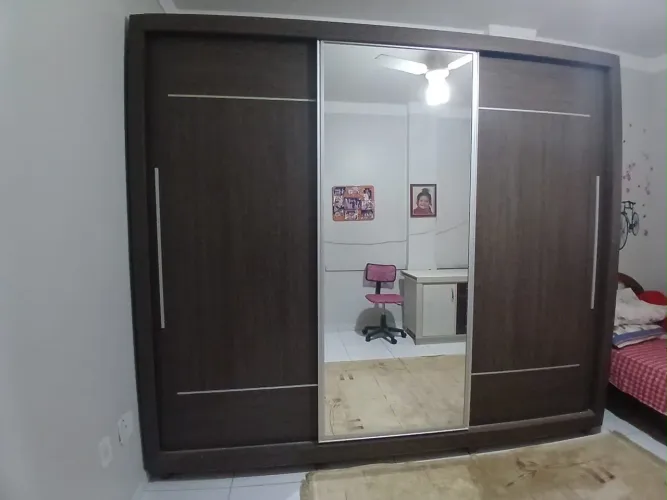 Guarda Roupa Casal Amadeirado 2,73X2,36.
