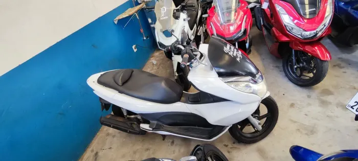 HONDA PCX 150 BRANCA 2015 Shalon veículos Cariacica