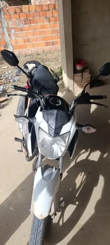 Vendo 160 Titan S revisada nada pra fazer relação nova trocada na data de hj 04/08/26 REVi