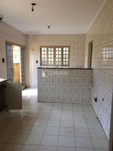 Casa com 3 Quartos para venda Vila Seixas