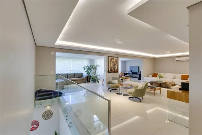 Duplex à venda com 4 suítes no condomínio Les Jardins Chácara Flora, São Paulo - SP