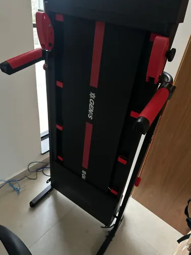 Esteira elétrica dobrável Genis GT500 preto/vermelho 0.75hp residencial