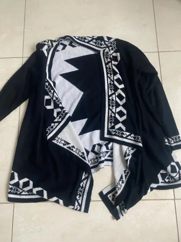 Cardigan preto e branco
