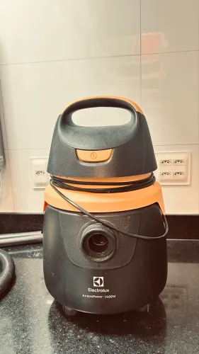 Aspirador de Pó e Água Electrolux 1400W - Acqua Power