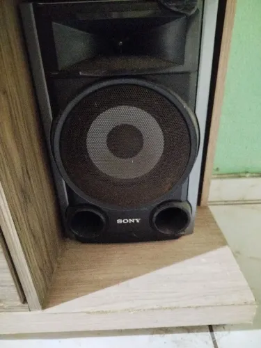 Caixa de som Sony Genezi