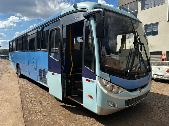 VW com carroceria Ideale ano 23/25