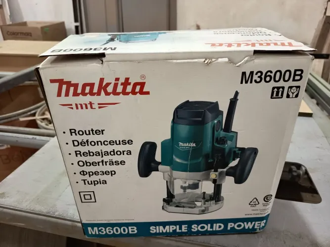 Tupia de coluna M3600B Makita NOVA