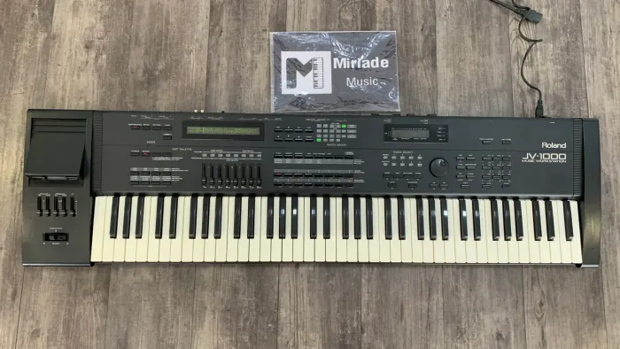 Roland JV 1000
