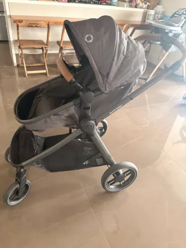 Carrinho de bebê MAXI COSI ANNA 3 + Bebê conforto Novíssimo!!