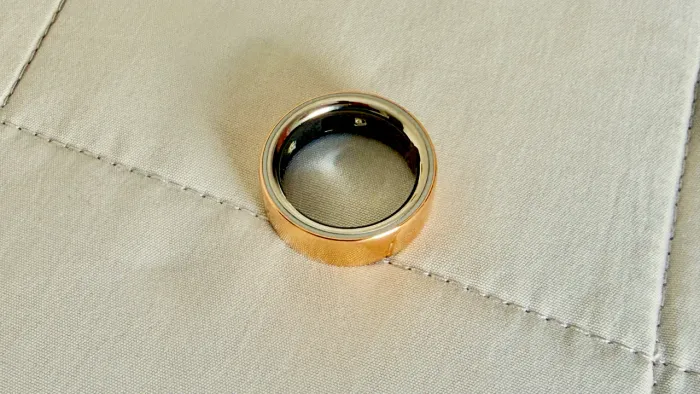 Oura Ring 4 Gold tamanho 9
