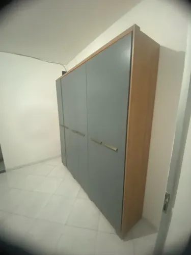 GUARDA ROUPA 6 PORTAS ÓTIMO ESTADO