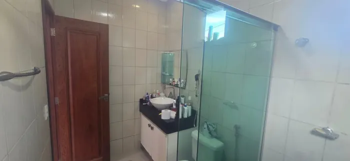 More no Jardim Espanha: Casa Confortável com 3 Quartos em Condomínio Seguro