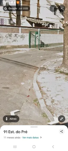 Alugo apartamento no terceiro andar 