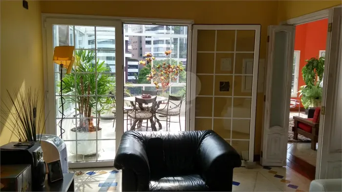 Condomínio com 4 quartos à venda em Jardim vitória régia - SP