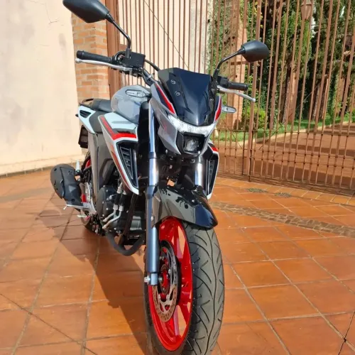 FAZER 250 2025