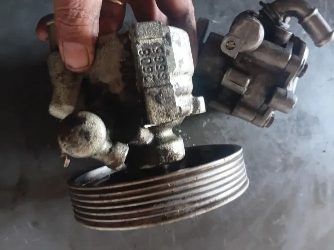 Bomba direção hidráulica do fiesta 