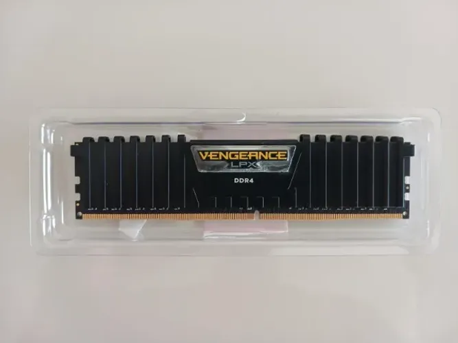 Memória RAM Corsair Vengeance LPX 8GB DDR4 2666MHz Preto