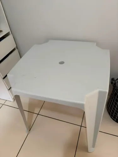 Mesa de plástico - branca 