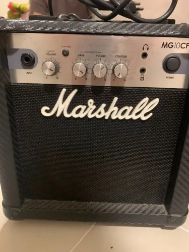 Amplificador Marshall MG10CF Carbon Fibre - Excelente Estado para Estudo