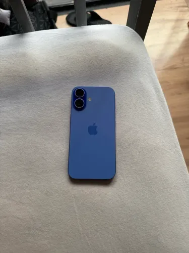 iPhone 16