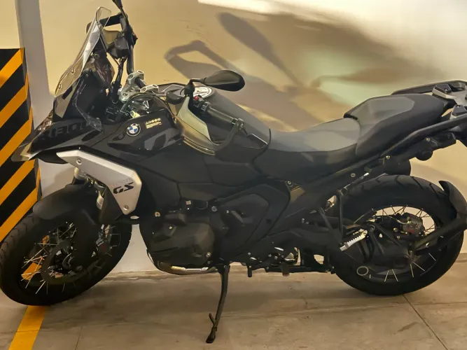 BMW GS 1300 TRIPLE BLACK