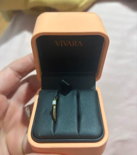 Anel Ouro com Diamante Vivara