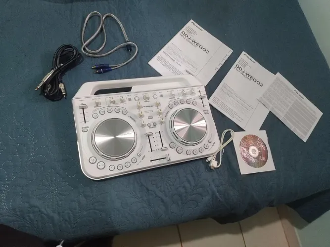 DDJ-WeGO2-Controladora<br>Controlador de software para DJ compacto, multicolorido (white)