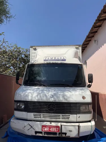 Mercedes-Benz 914 Baú - Ano 1998