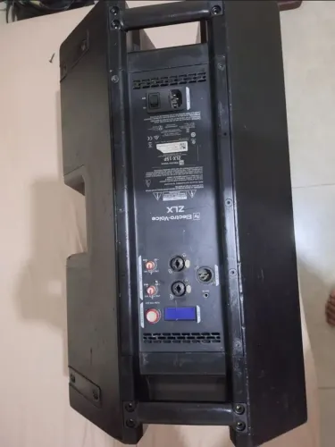 Caixa ativa electro voice zlx 15